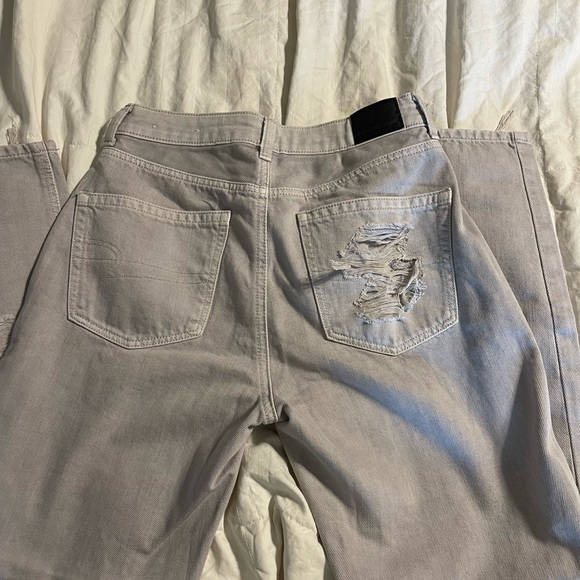 American Eagle Mom Jean - Picture 11 of 13